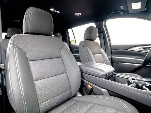 New 2026 Chevrolet Traverse LT w/ Midnight/Sport Edition FWD image 18