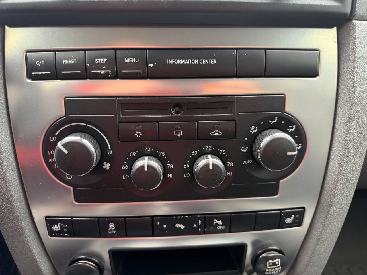 Used 2007 Jeep Grand Cherokee SRT8 w/ SRT Option Group I AWD/4WD image 28