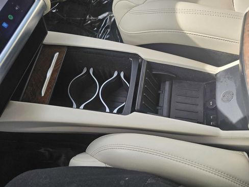 Used 2017 Tesla Model X 75D image 22