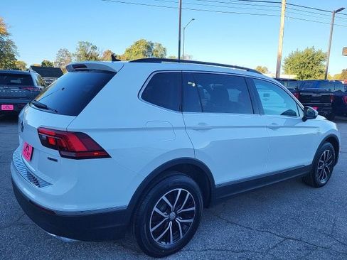 Used 2021 Volkswagen Tiguan SE image 24