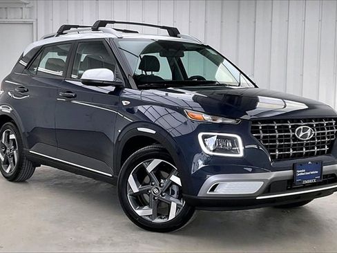 Certified 2025 Hyundai Venue Limited image 34