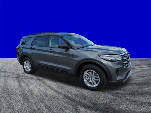New 2026 Ford Explorer Active RWD image 2