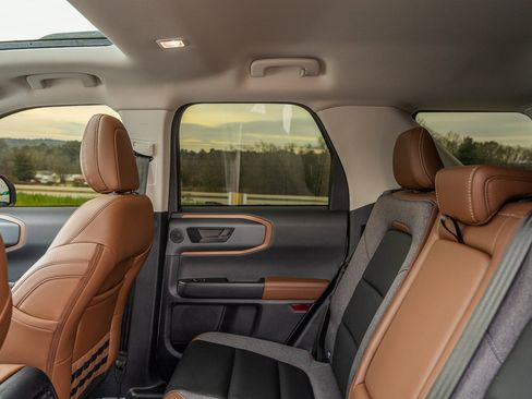 Used 2024 Ford Bronco Sport Outer Banks w/ Tech Package image 19