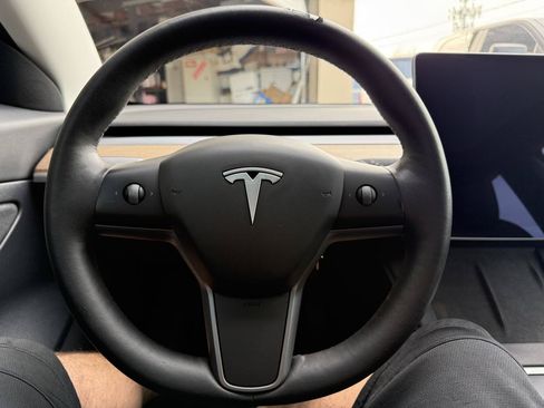 Used 2021 Tesla Model 3 Standard Range Plus RWD image 17