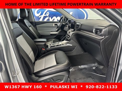 Used 2023 Ford Explorer XLT w/ Equipment Group 202A AWD/4WD image 4