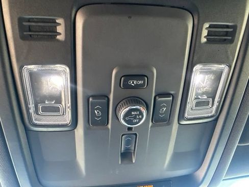Used 2025 Chevrolet Tahoe Premier RWD image 33
