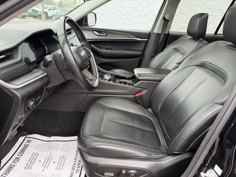 Used 2022 Jeep Grand Cherokee Limited AWD/4WD image 13