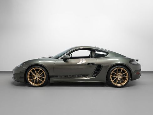 Used 2024 Porsche 718 Cayman RWD image 2