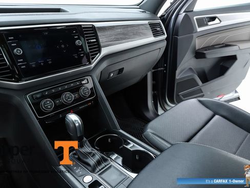 Used 2023 Volkswagen Atlas Cross Sport SE w/ Panoramic Sunroof Package FWD image 23