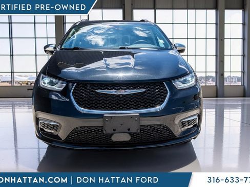 Used 2023 Chrysler Pacifica Limited FWD image 24