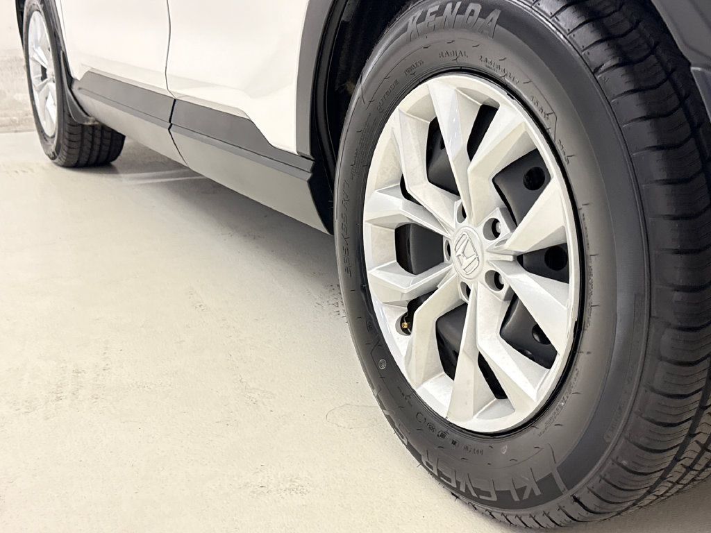 Used 2025 Honda CR-V LX image 11
