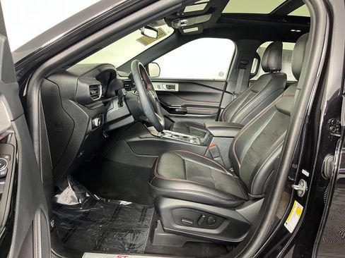Used 2023 Ford Explorer ST-Line w/ Class IV Trailer Tow Package AWD/4WD image 11