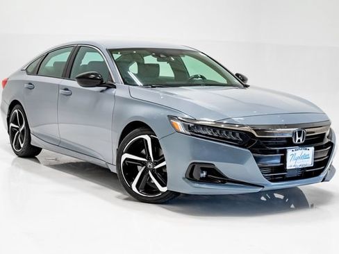 Used 2022 Honda Accord Sport image 6