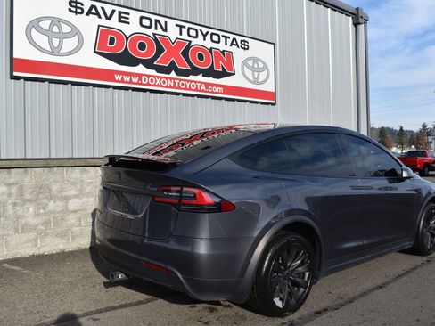 Used 2017 Tesla Model X 75D image 5