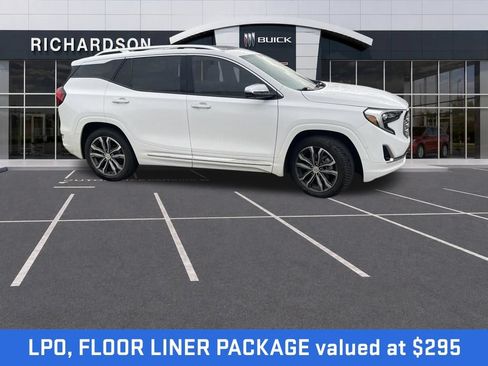 Used 2020 GMC Terrain Denali w/ Denali Premium Package AWD/4WD image 4
