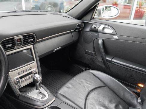 Used 2005 Porsche 911 Carrera image 17