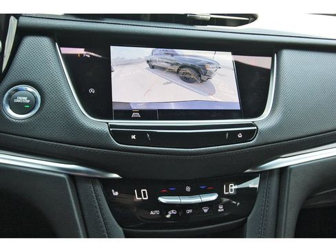 Used 2025 Cadillac XT5 Luxury FWD image 22