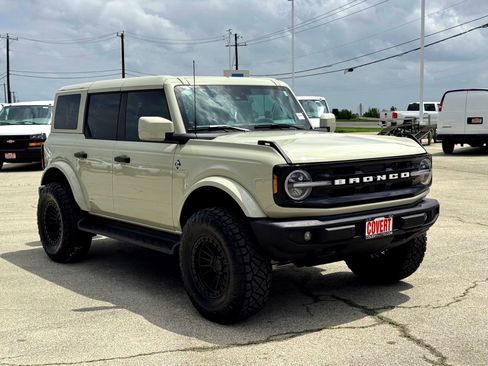 Used 2026 Ford Bronco Outer Banks AWD/4WD image 5