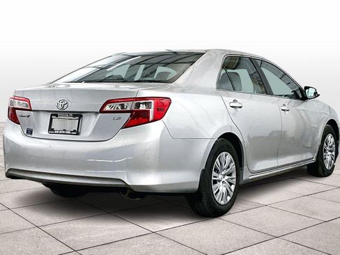 Used 2012 Toyota Camry LE image 12