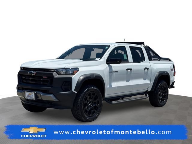 New 2026 Chevrolet Colorado Trail Boss w/ Midnight Edition AWD/4WD image 1