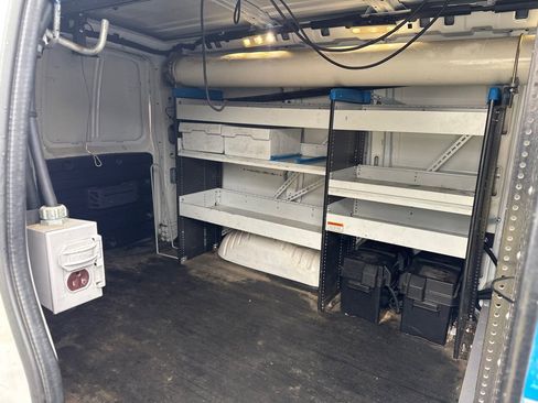 Used 2015 Chevrolet Express 2500 image 12