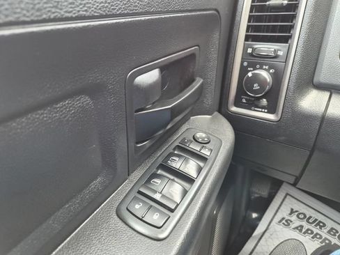 Used 2017 RAM 1500 Express w/ Black Ram 1500 Express Group AWD/4WD image 16