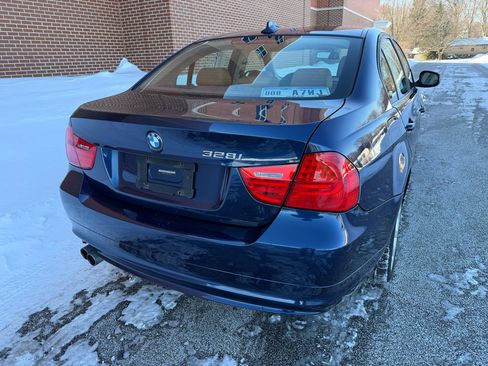Used 2011 BMW 328i xDrive Sedan image 10