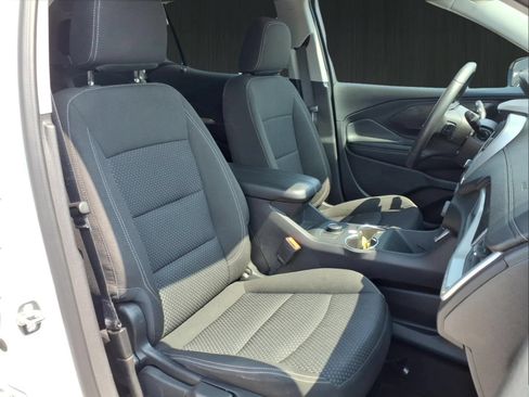 Used 2024 GMC Terrain SLE FWD image 16