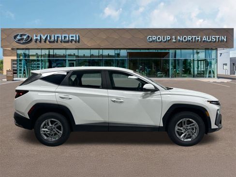 New 2026 Hyundai Tucson SE image 6