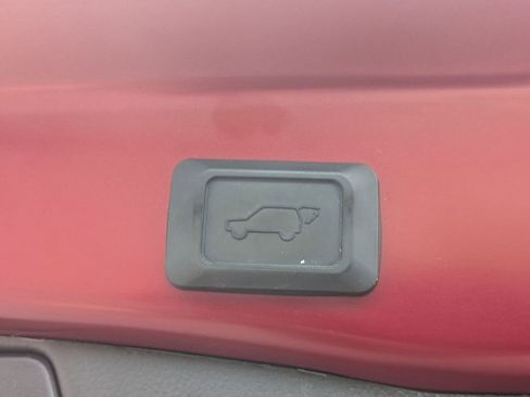 Used 2023 Toyota RAV4 XLE w/ Convenience Package FWD image 29