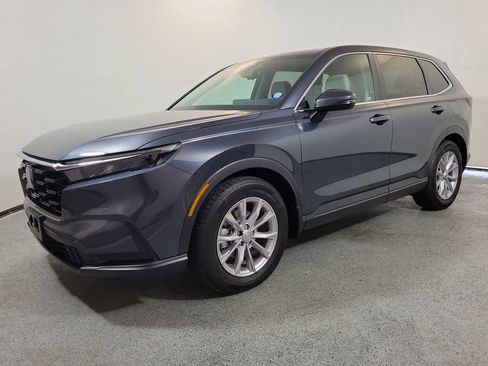 Used 2024 Honda CR-V EX image 3