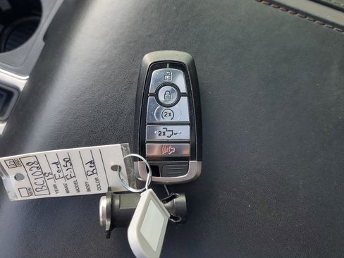 Used 2018 Ford F150 Platinum w/ Equipment Group 701A Luxury image 28