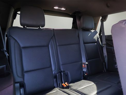 Used 2022 Chevrolet Tahoe Z71 w/ Luxury Package image 30