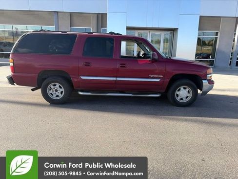 Used 2004 GMC Yukon XL SLE w/ Cargo Package AWD/4WD image 4
