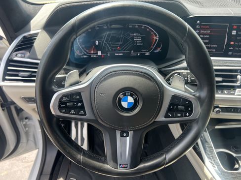 Used 2022 BMW X7 xDrive40i w/ M Sport Package AWD/4WD image 22