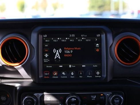 Used 2022 Jeep Gladiator Mojave w/ Trailer Tow Package image 29