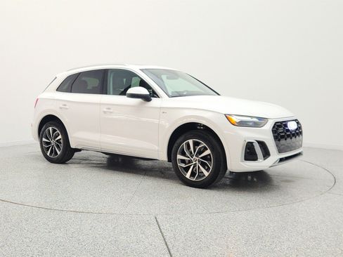 Used 2023 Audi Q5 2.0T Premium Plus w/ Premium Plus Package AWD/4WD image 3