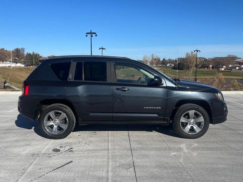 Used 2014 Jeep Compass Latitude image 4