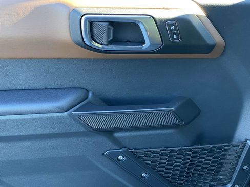 Used 2024 Ford Bronco Outer Banks image 16