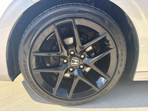 Used 2022 Honda Civic Sport image 11