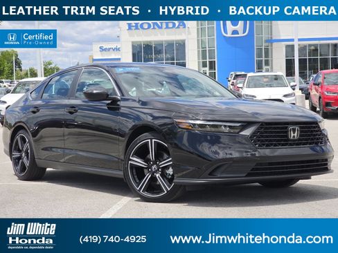 Used 2025 Honda Accord Sport image 1