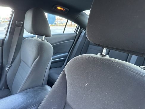 Used 2012 Dodge Charger SE w/ Sport Appearance Group image 5