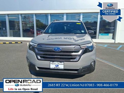 Certified 2025 Subaru Forester Premium image 3