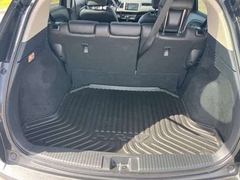 Used 2021 Honda HR-V EX-L image 7