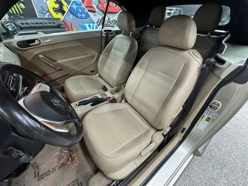 Used 2013 Volkswagen Beetle 2.5 image 12