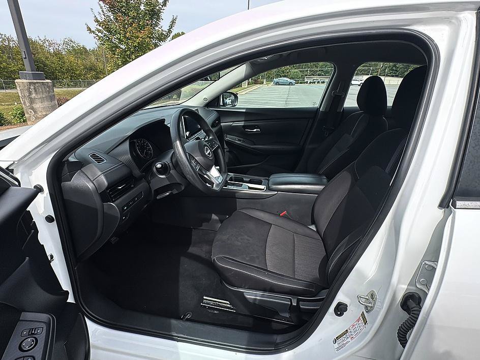 Certified 2025 Nissan Sentra SV FWD image 13