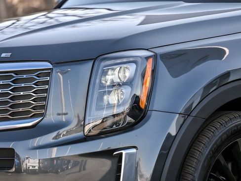 Used 2020 Kia Telluride SX image 3
