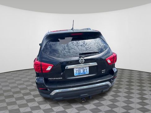 Used 2017 Nissan Pathfinder SV AWD/4WD image 4