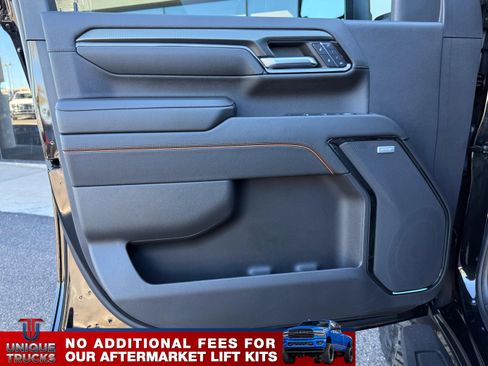 Used 2024 GMC Sierra 2500 AT4 image 16