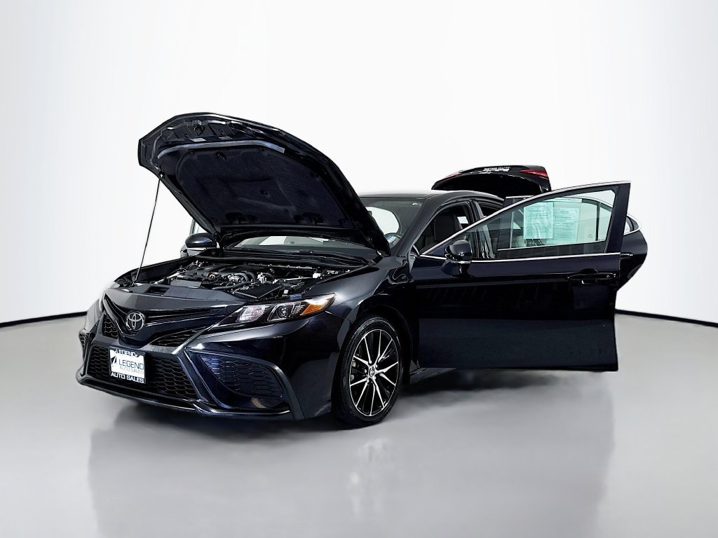 Used 2023 Toyota Camry SE AWD/4WD image 14
